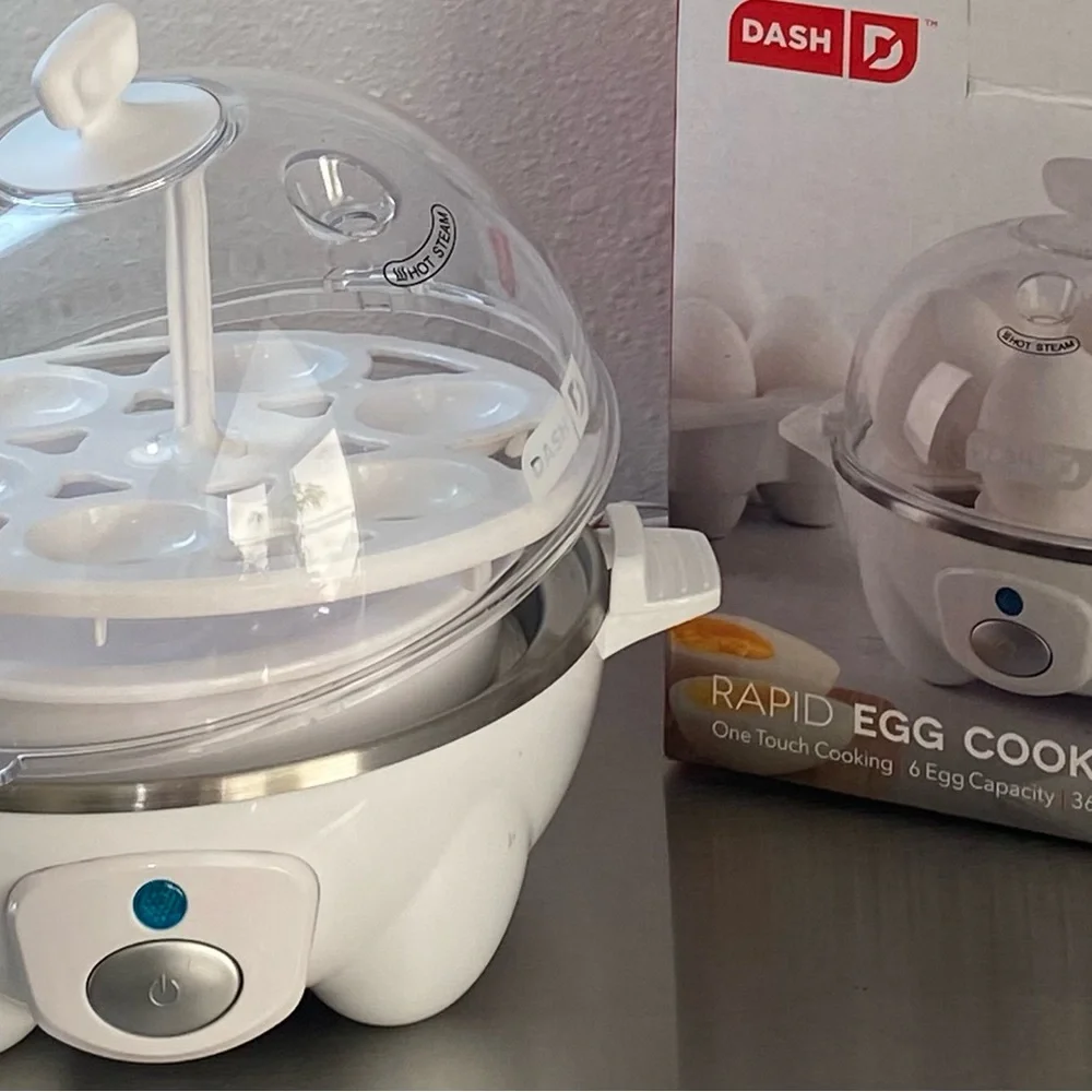 DASH RAPID EGG-COOKER- CUISINART KITCHEN MAT-WITH KITCHEN UTENSILS - Picture 8 of 16